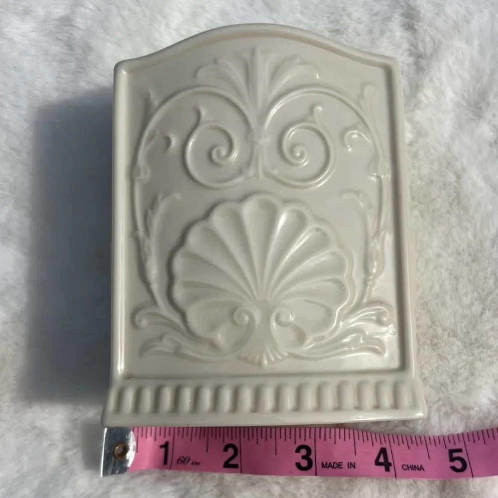 Lenox Moonlit Garden Ivory Toothbrush Holder